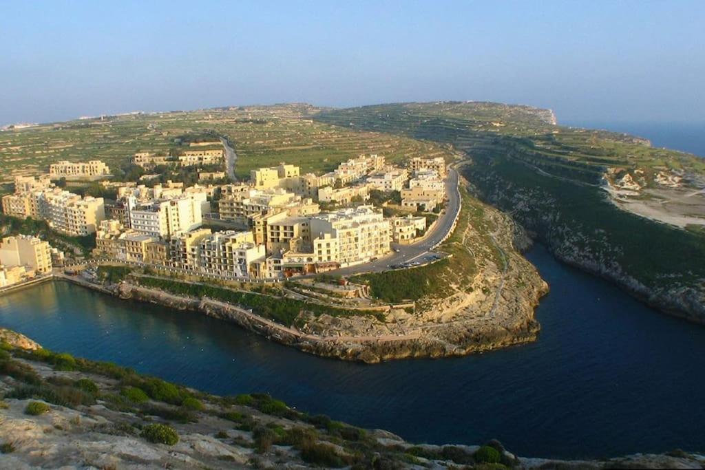 Seafront Penthouse With Terrace In Xlendi, Gozo Lejlighed Eksteriør billede